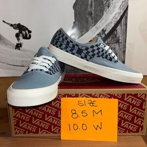 Vans Authentic sz 8.5 Men’s 10.0 Women’s